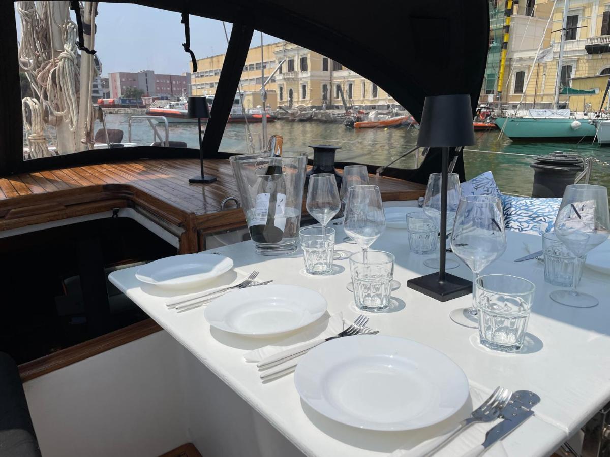 Sailboat B&B On Board Catania Bagian luar foto