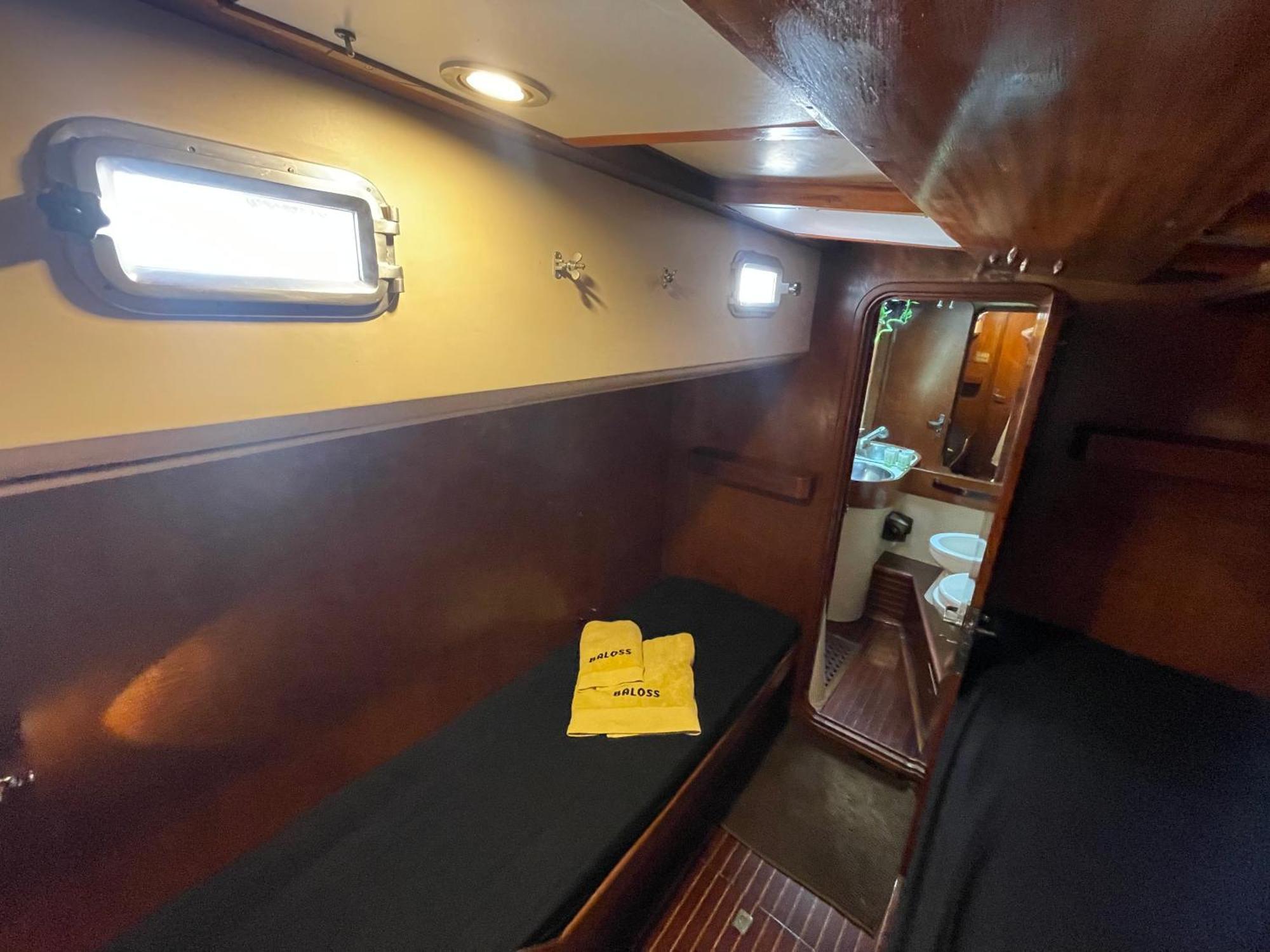 Sailboat B&B On Board Catania Bagian luar foto